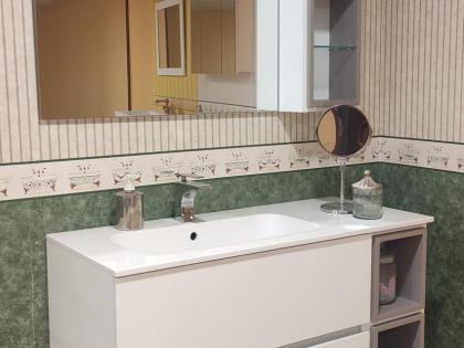 MOBILIARIO PARA BAÑO DE SALGAR LAMINADO BLANCO ENCIMERA DE RESINA