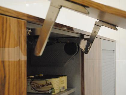 cocina - mobiliario - olivo - brillo - espejo - elegante - recta - Compac - Logroño - cocinas y baños valdecantos