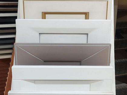 PUERTAS LACA MOBILIARIO BAÑO A MEDIDA