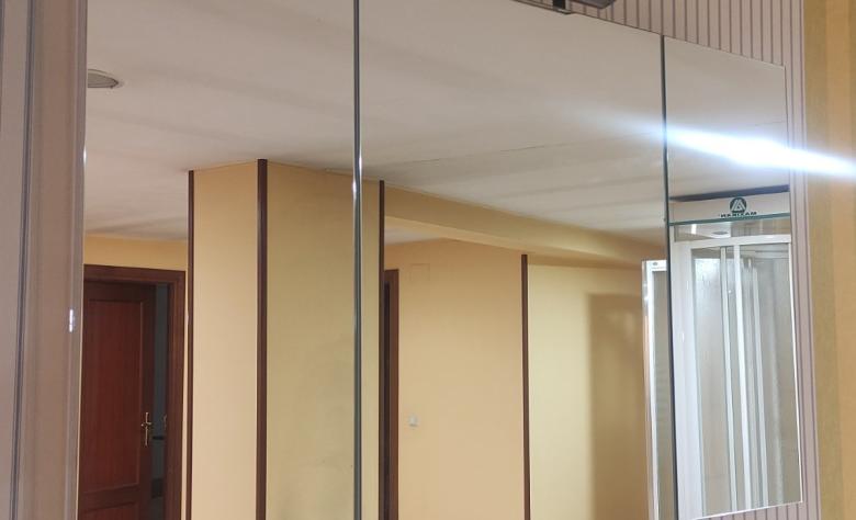 MOBILIARIO PARA BAÑO - ACCESORIOS